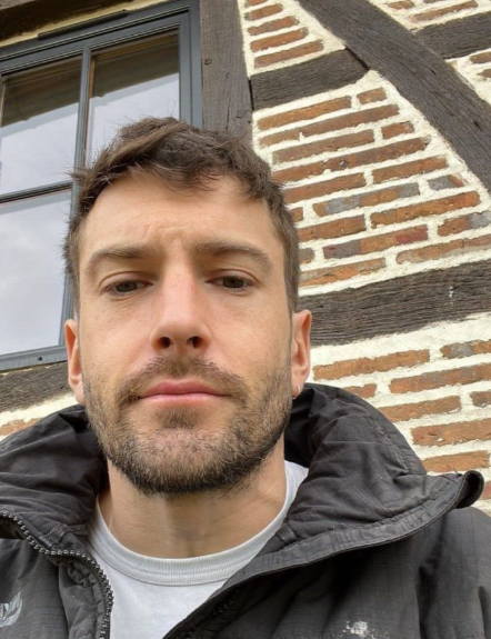 <em><strong>Luis M.</strong></em>